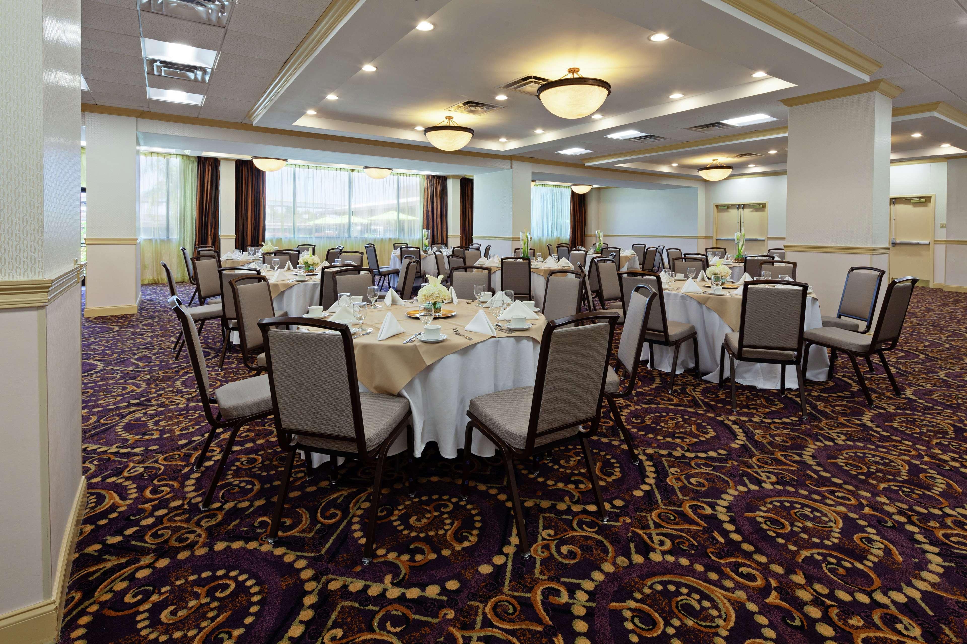 Doubletree By Hilton New Orleans Airport Hotel Kenner Buitenkant foto