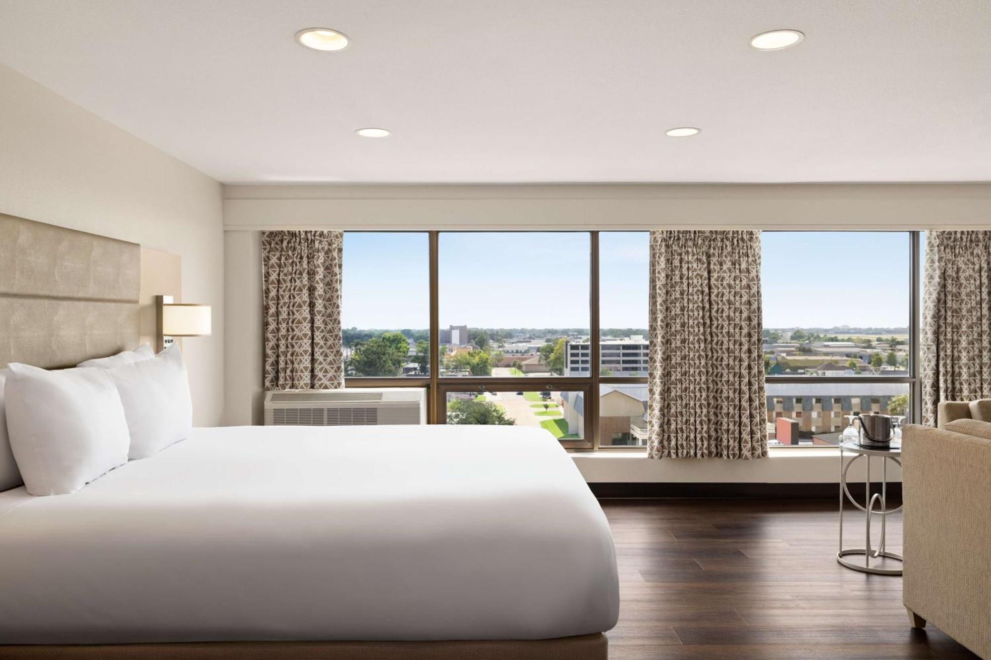Doubletree By Hilton New Orleans Airport Hotel Kenner Buitenkant foto