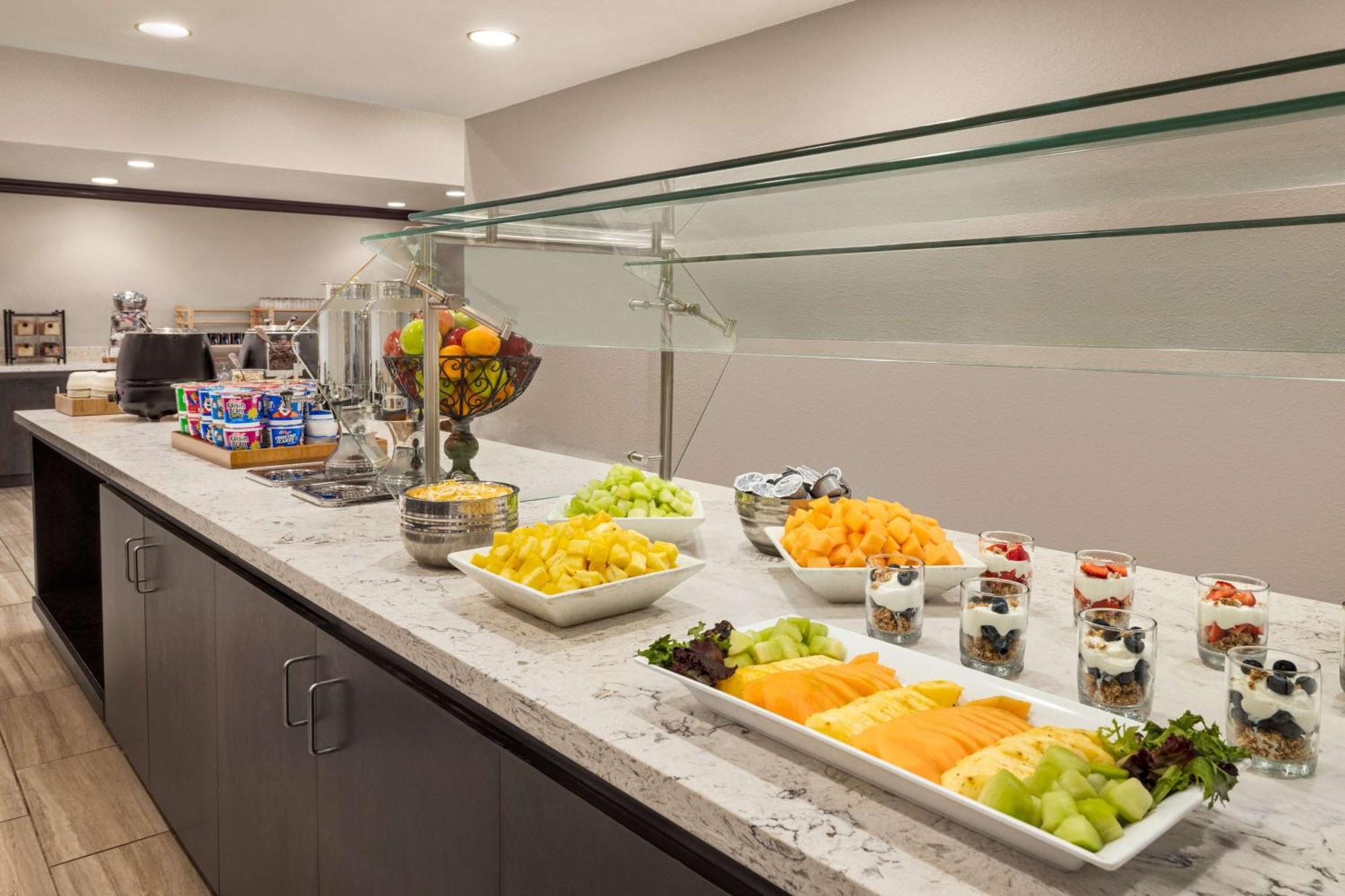 Doubletree By Hilton New Orleans Airport Hotel Kenner Buitenkant foto