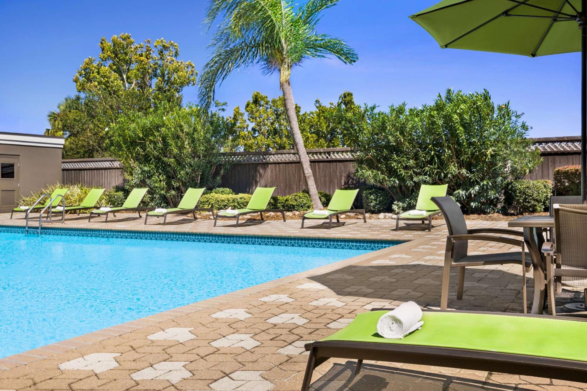 Doubletree By Hilton New Orleans Airport Hotel Kenner Buitenkant foto